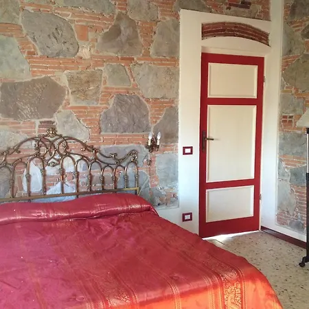 Casa De Servi Apartment
