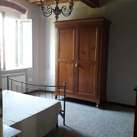 Apartment Casa De Servi Lucca